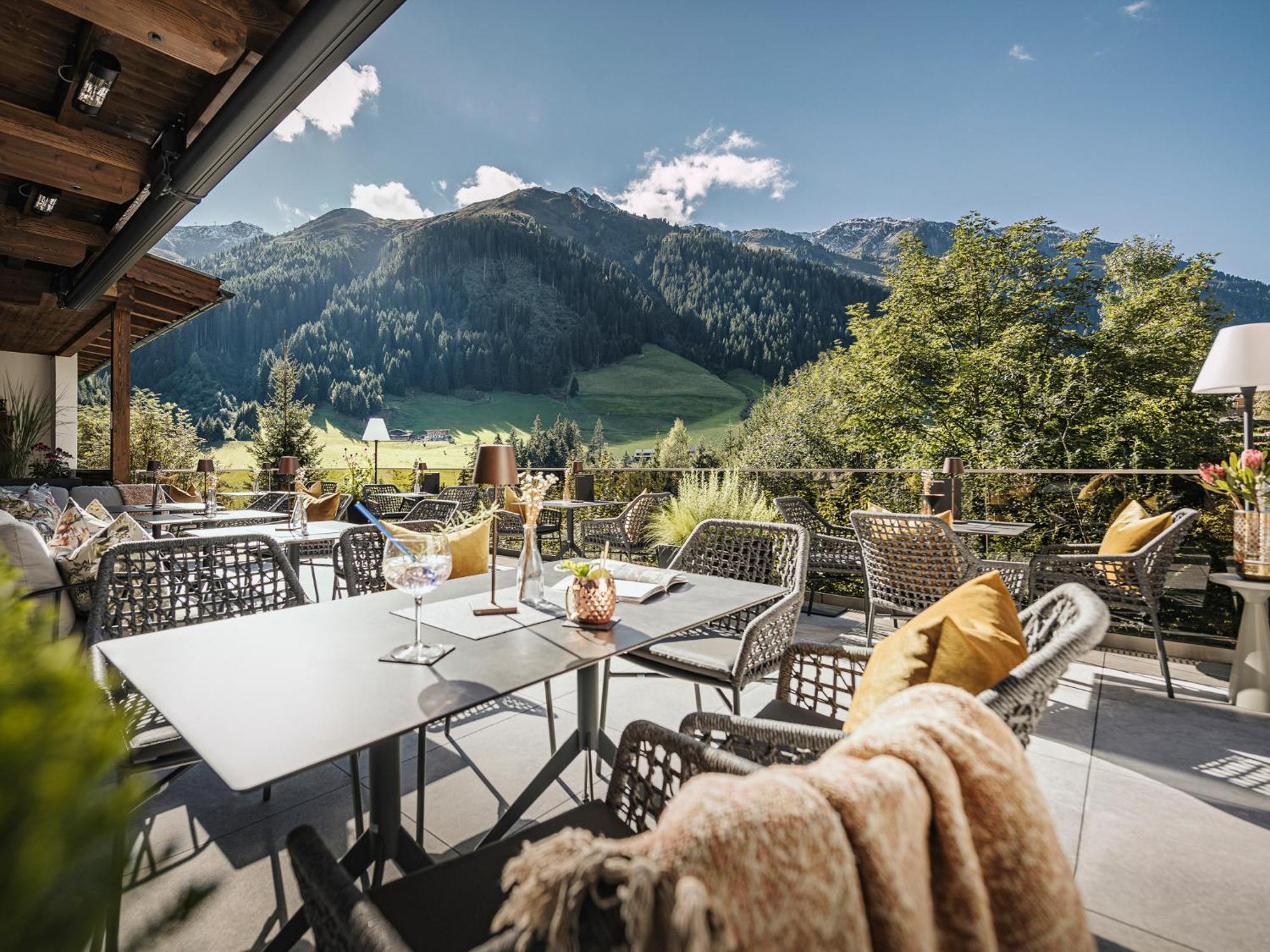 Hotel Bergkristall Zillertal - Adults Only 14 Years Plus 힙파흐 외부 사진